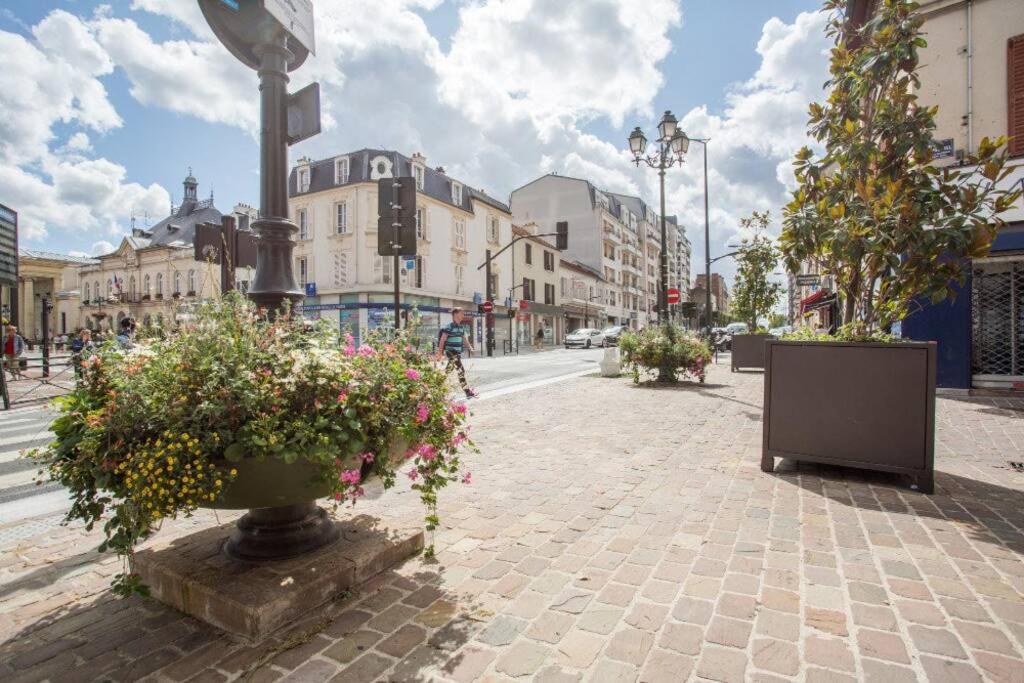 Beautiful Studio Located South Of Paris Бур-ла-Рен Екстер'єр фото